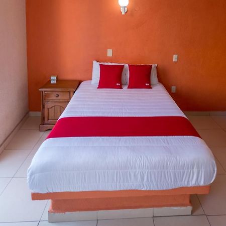 Hotel Casa Bravo Сиуатанехо Екстериор снимка